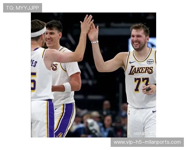 东契奇全场22投9中，砍下29分11篮板10助攻3抢断，东契奇克服颈伤触底反弹 单节暴走狂砍19分强势收胜